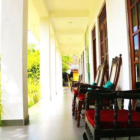 A&B Resort Negombo Kudapaduwa Εξωτερικό φωτογραφία
