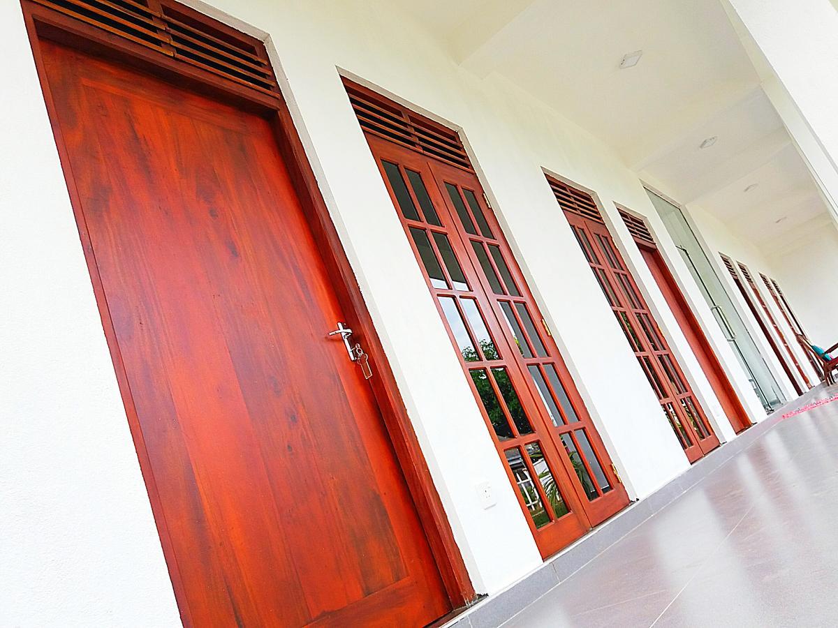 A&B Resort Negombo Kudapaduwa Εξωτερικό φωτογραφία