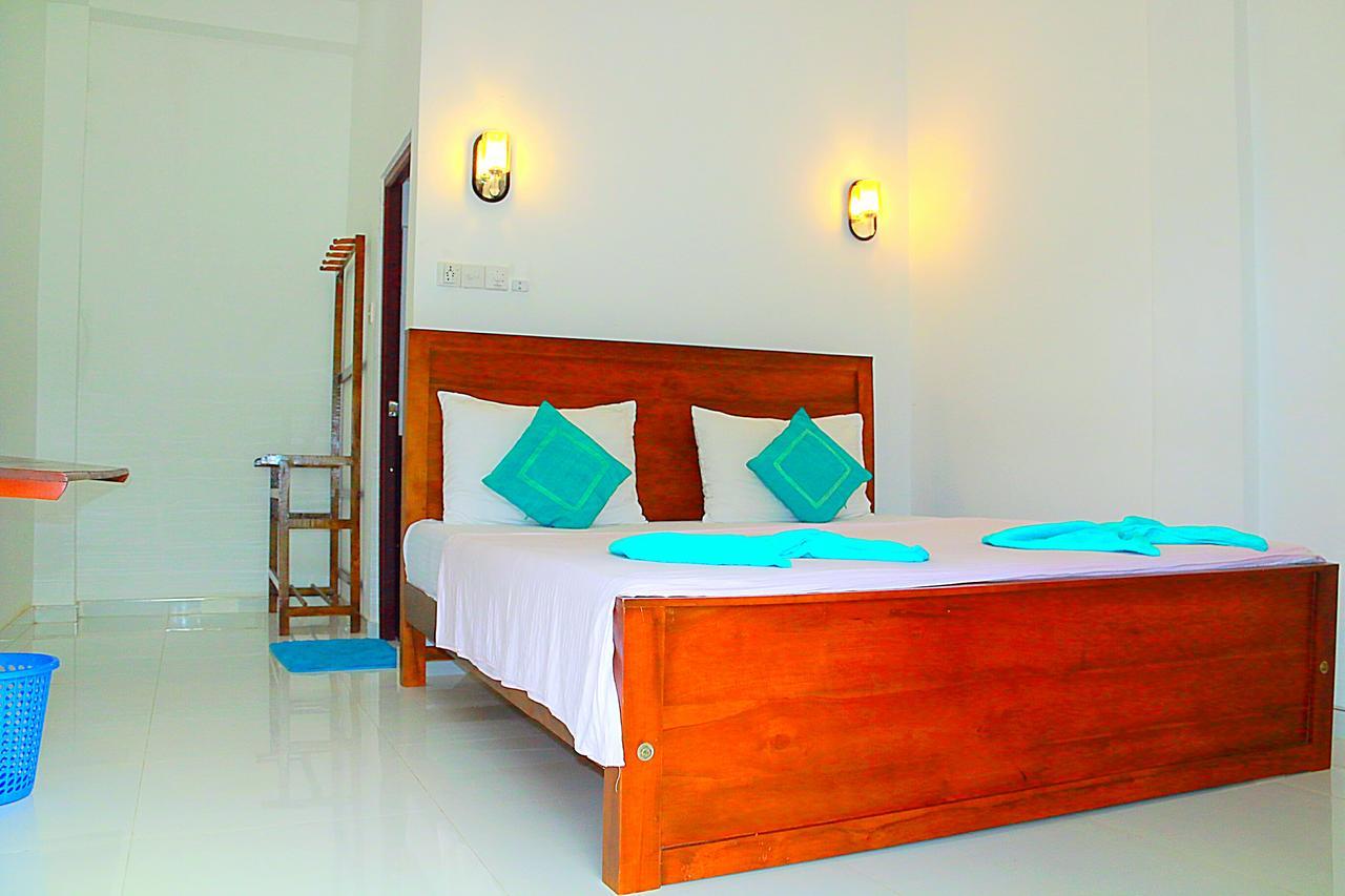 A&B Resort Negombo Kudapaduwa Εξωτερικό φωτογραφία