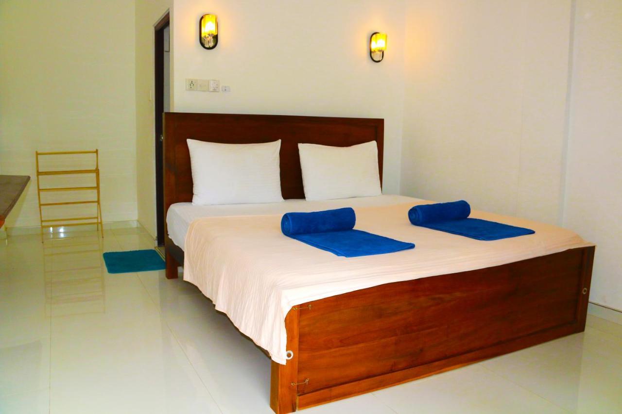 A&B Resort Negombo Kudapaduwa Εξωτερικό φωτογραφία