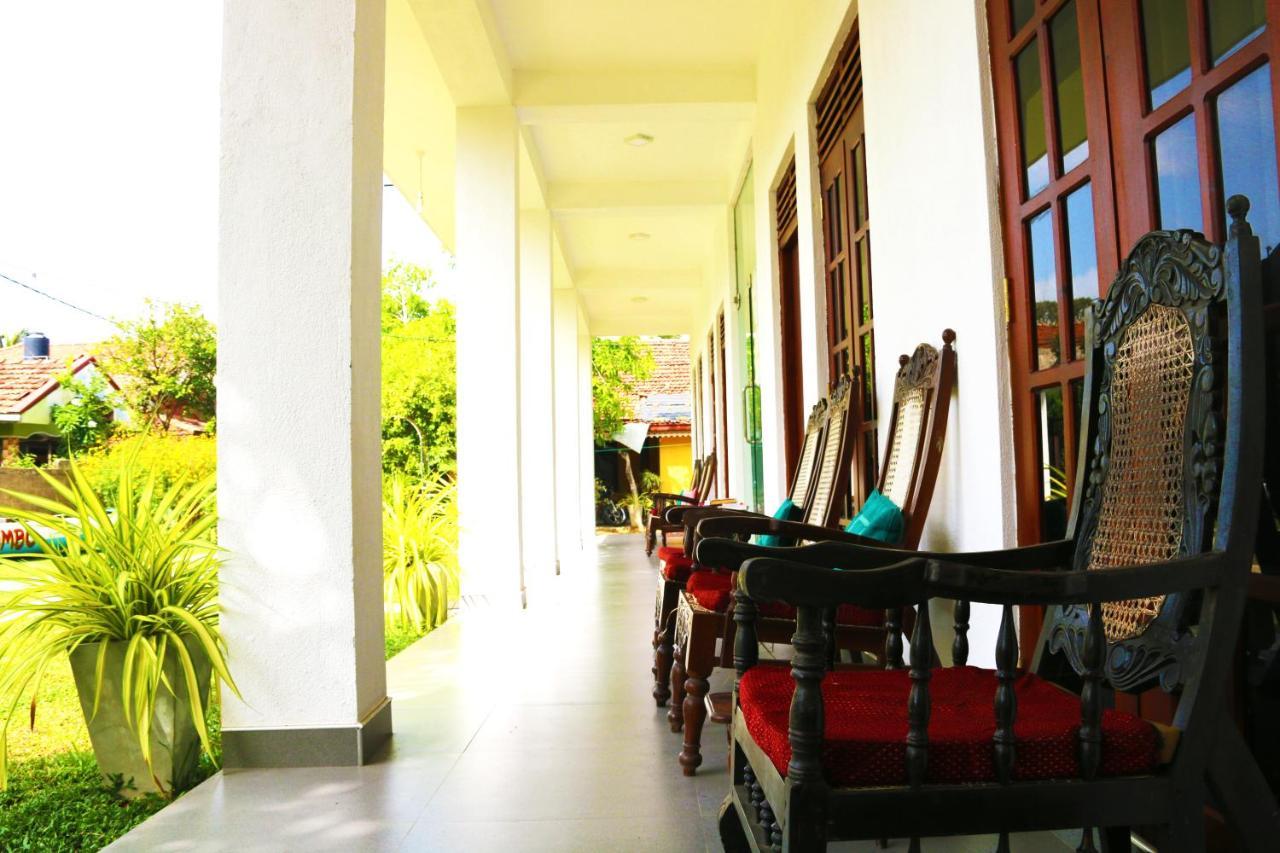 A&B Resort Negombo Kudapaduwa Εξωτερικό φωτογραφία