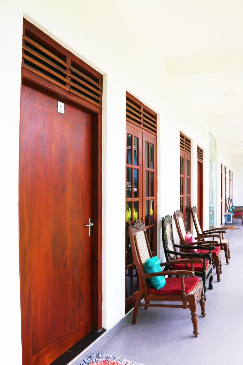 A&B Resort Negombo Kudapaduwa Εξωτερικό φωτογραφία