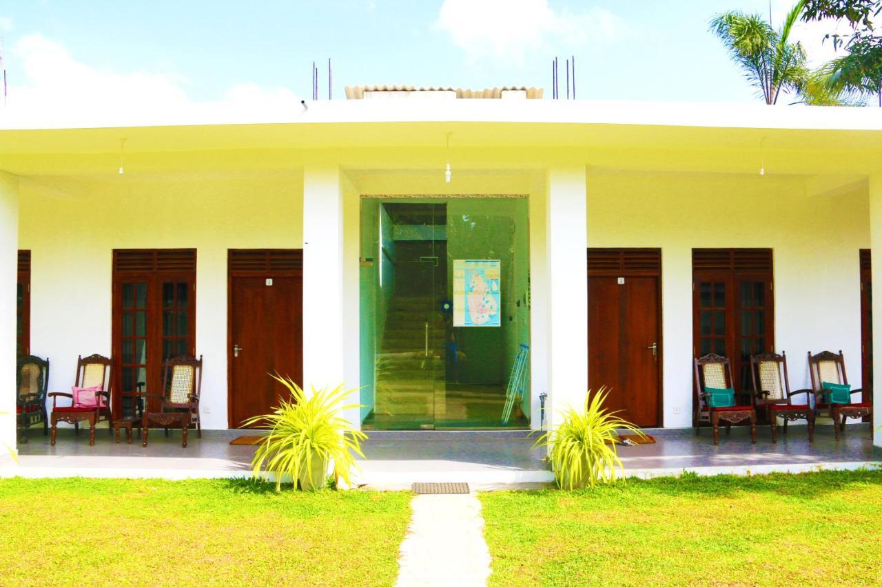 A&B Resort Negombo Kudapaduwa Εξωτερικό φωτογραφία