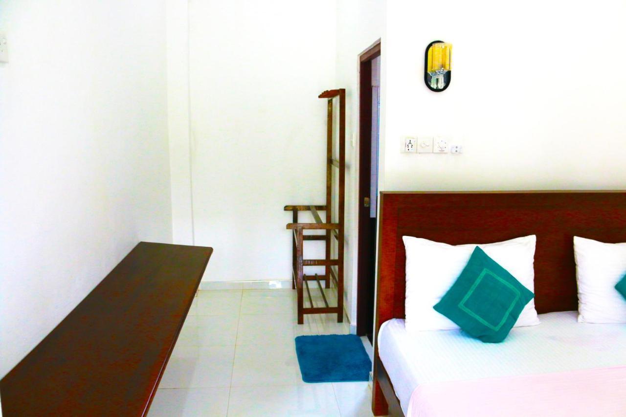 A&B Resort Negombo Kudapaduwa Εξωτερικό φωτογραφία